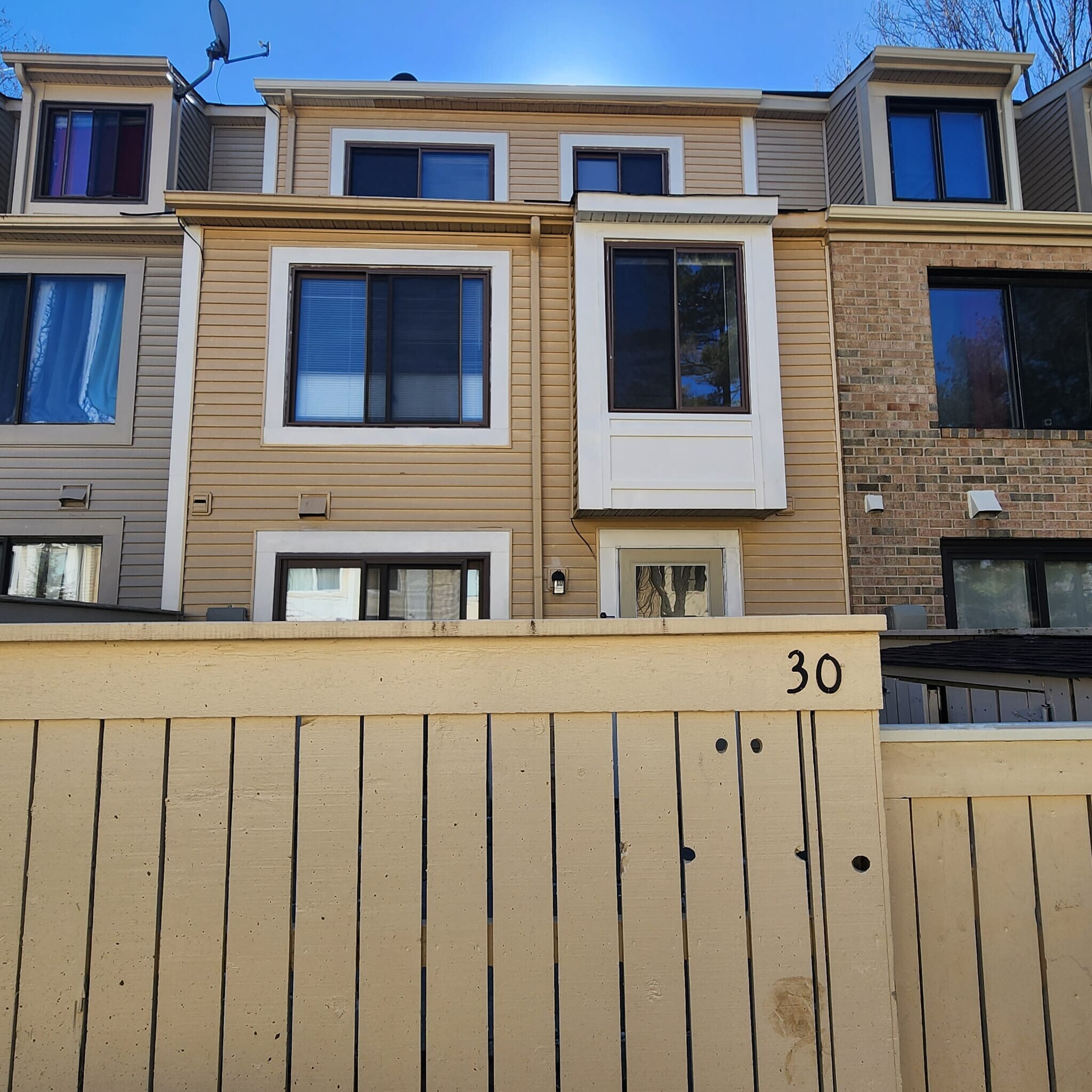 Building Photo - 30 Welbeck Ct