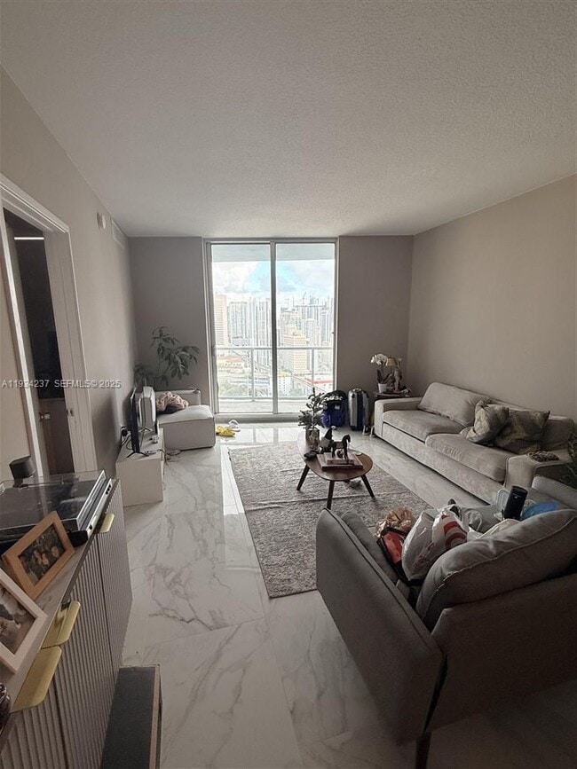 Building Photo - 185 SW 7th St