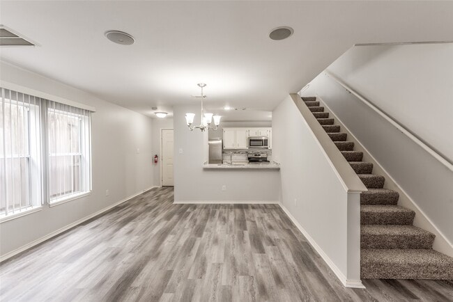 Building Photo - 1722 Redwing Bluff Dr