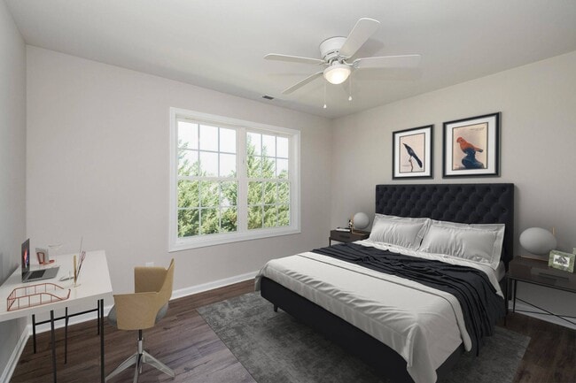 Building Photo - 2740 Village Dr