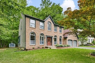 Building Photo - 240 Timber Knoll Dr
