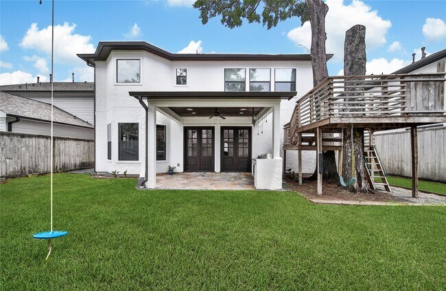 Building Photo - 1719 Latexo Dr