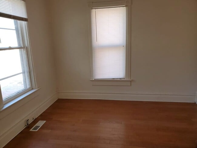 Primary Photo - 324 Beldon Pl