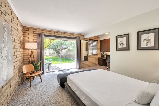 Building Photo - TEMPE GOLF COURSE HOME in SHALIMAR NEIGHBO...
