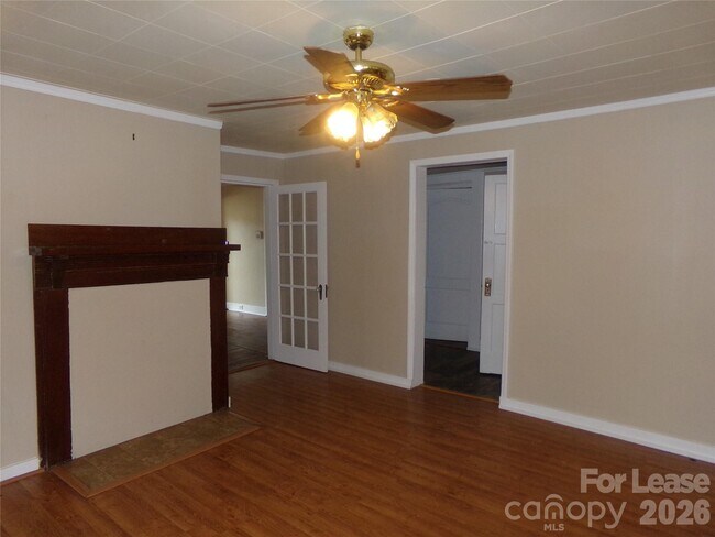 Building Photo - 729 Spruce St