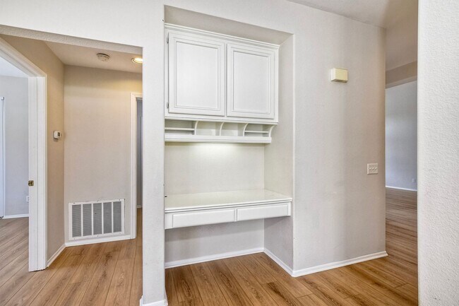 Building Photo - 4636 Doral Ct