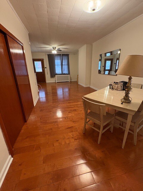 Building Photo - 4941 Darrah St