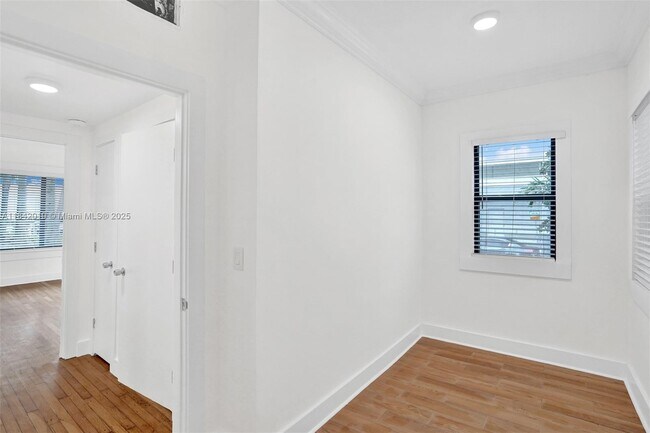 Building Photo - 1656 Polk St