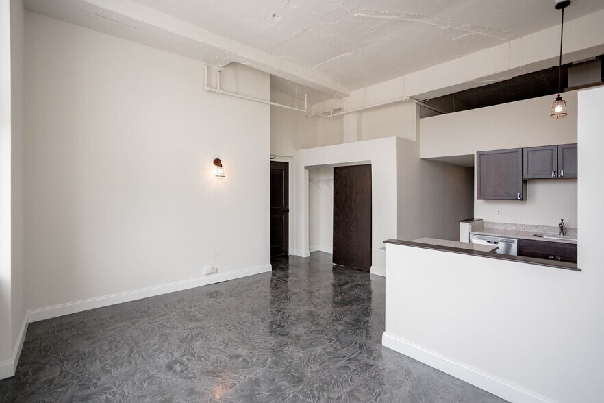 Building Photo - 4600 Woodward Ave