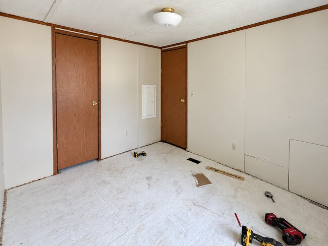 Building Photo - 207 Rainey St