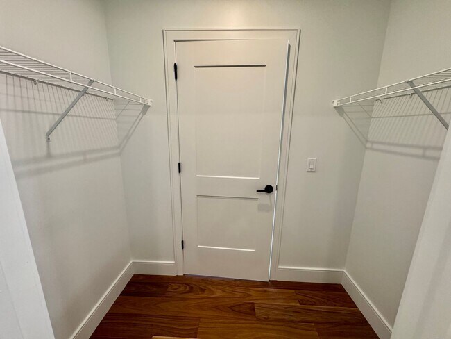 Building Photo - NO FEE!!! 2 BED/2 BATH IN BRIGHTON'S NICEST BUILDING!!!!! PARKING INCLUDED