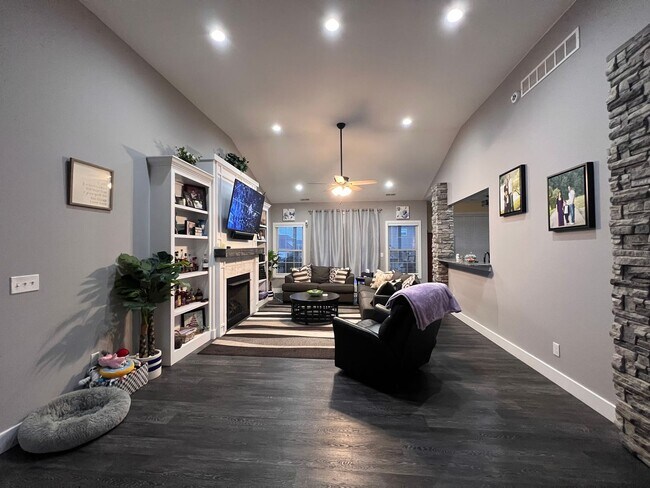 Building Photo - 119 McClendon Hills Ln