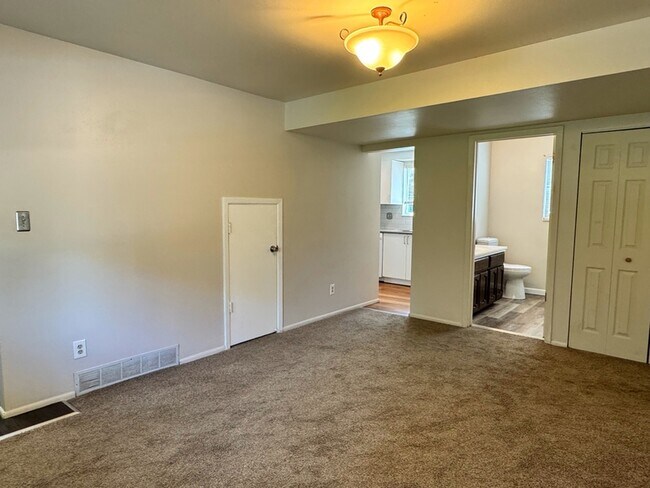 Building Photo - 7254 S Tamarac St