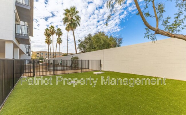 Building Photo - 7300 E Earll Dr