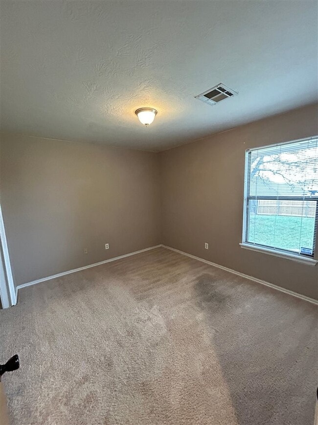 Building Photo - 1506 SW 69th St