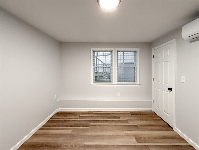 Building Photo - 29 Avon St