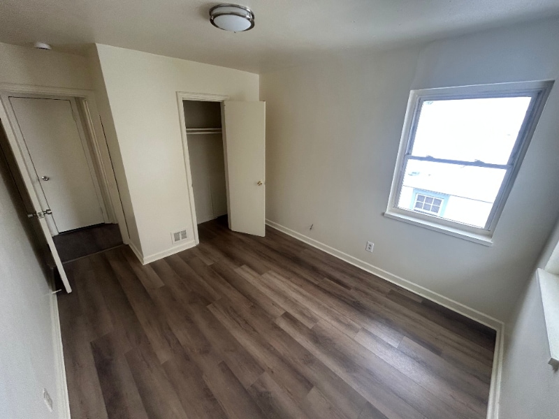 Building Photo - 2616 Newport Ave