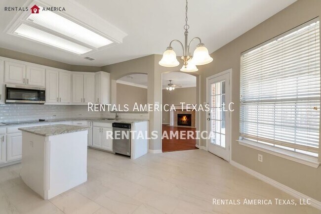 Building Photo - Villas at Suncreek, Allen! Beautiful 5 Bed...