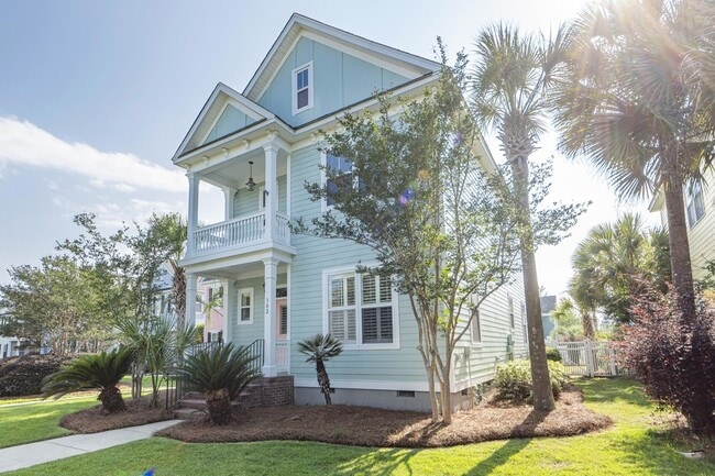 Building Photo - 302 White Gables Dr