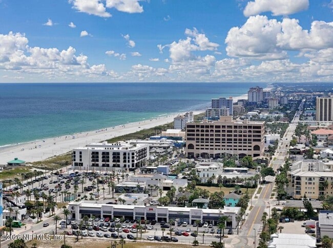 Building Photo - 905 2nd St N