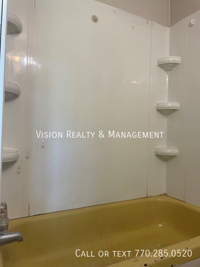 Building Photo - 474 Frashier Rd