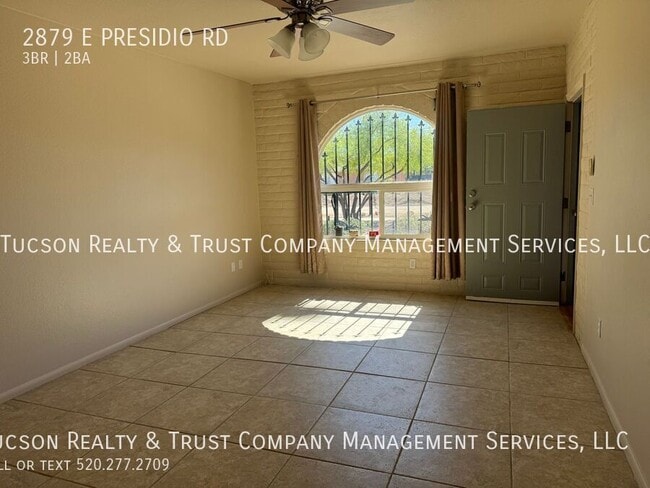 Building Photo - 2879 E Presidio Rd