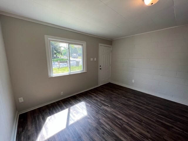 Building Photo - 1215 Gatewood Ave