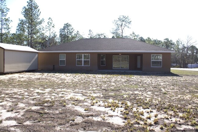 Building Photo - 3/2/2 in Royal Highlands