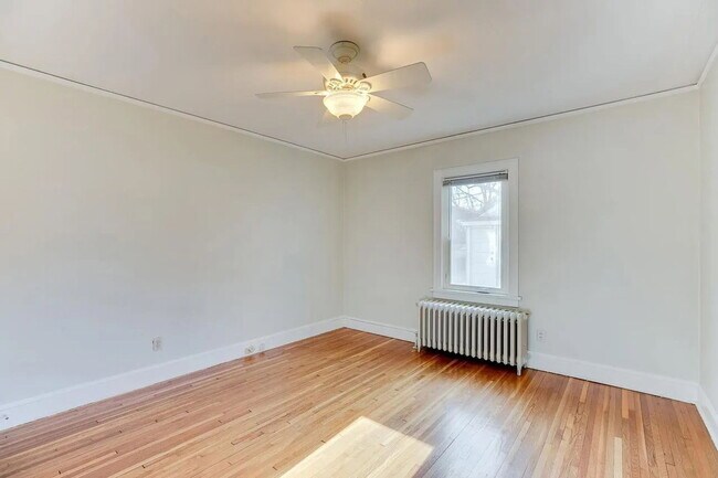 Building Photo - 1164 Randolph Ave