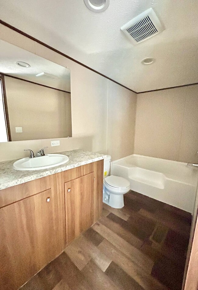 Building Photo - 197 Arkadelphia Rd