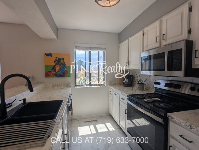 Building Photo - 1130 Fontmore Rd