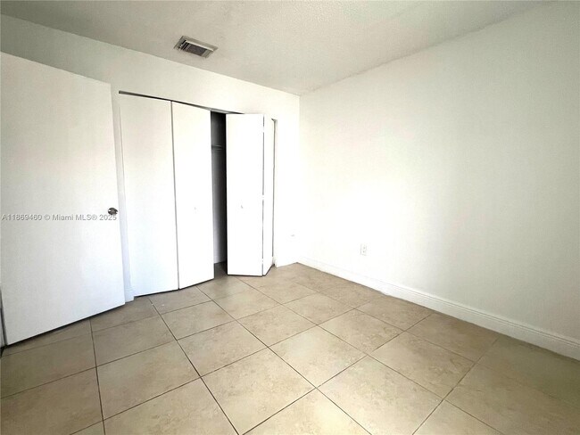 Building Photo - 4704 NW 114th Ave
