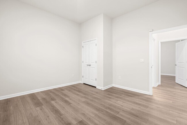 Building Photo - Amazing Durham Location - Easy commute to RTP, Brier Creek