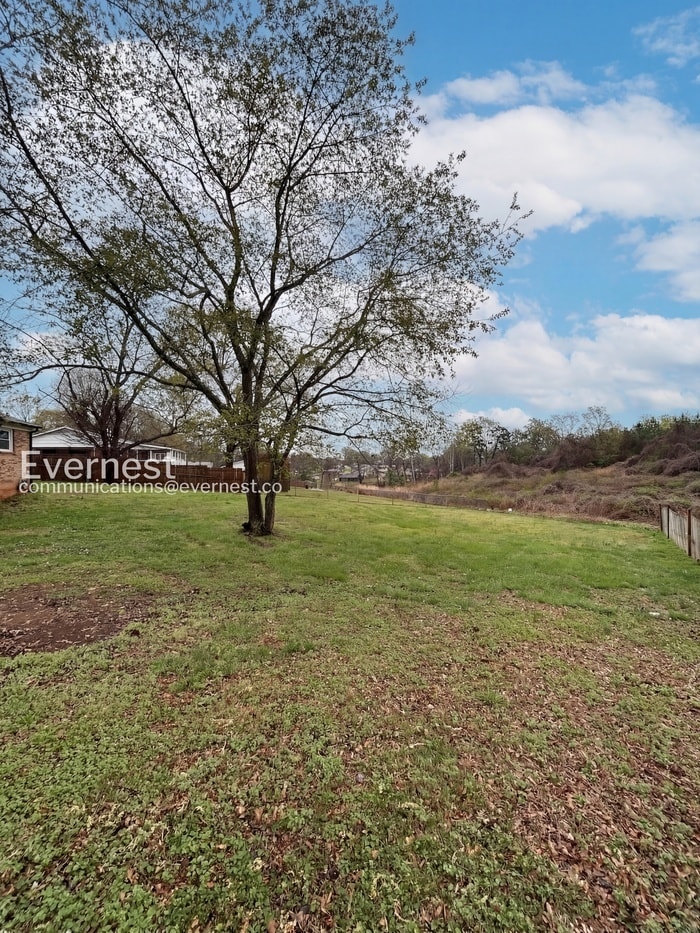 Building Photo - 4026 Angus Dr