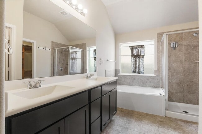 Building Photo - 2208 Tranquility Ln