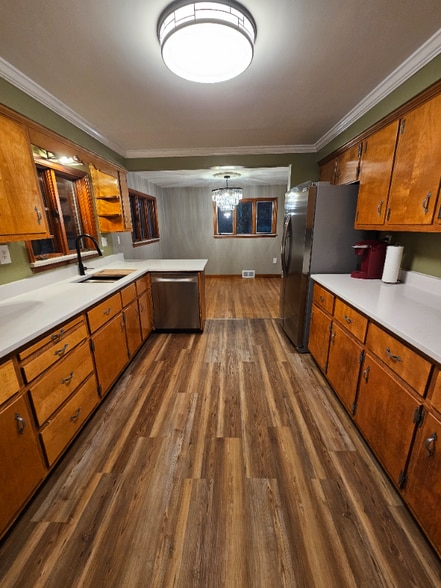 Building Photo - 1221 Methyl St