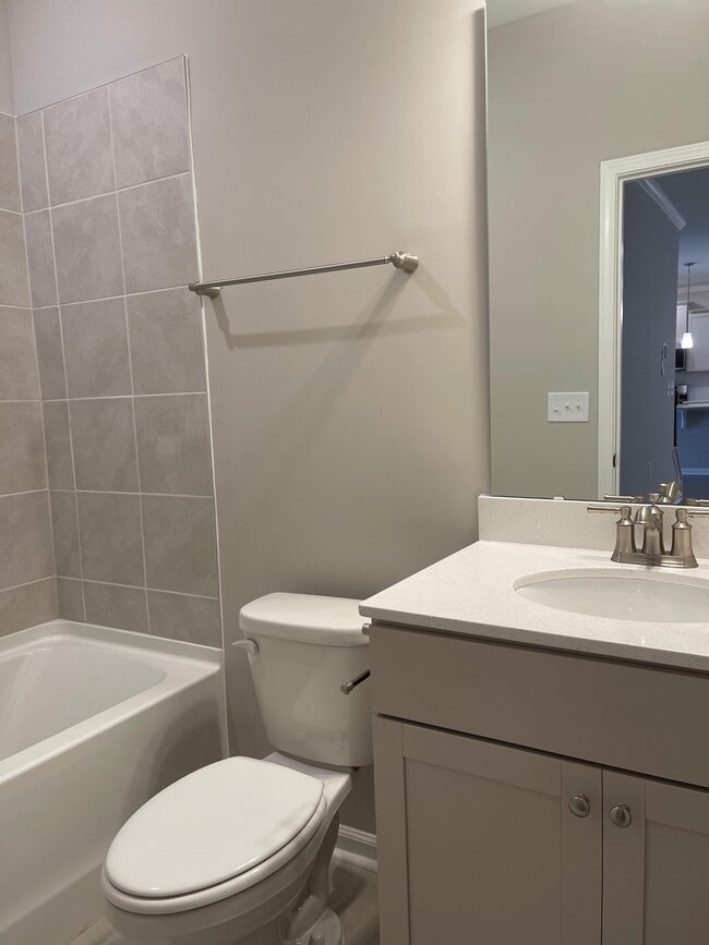 Building Photo - 2195 Fox Chapel Pl