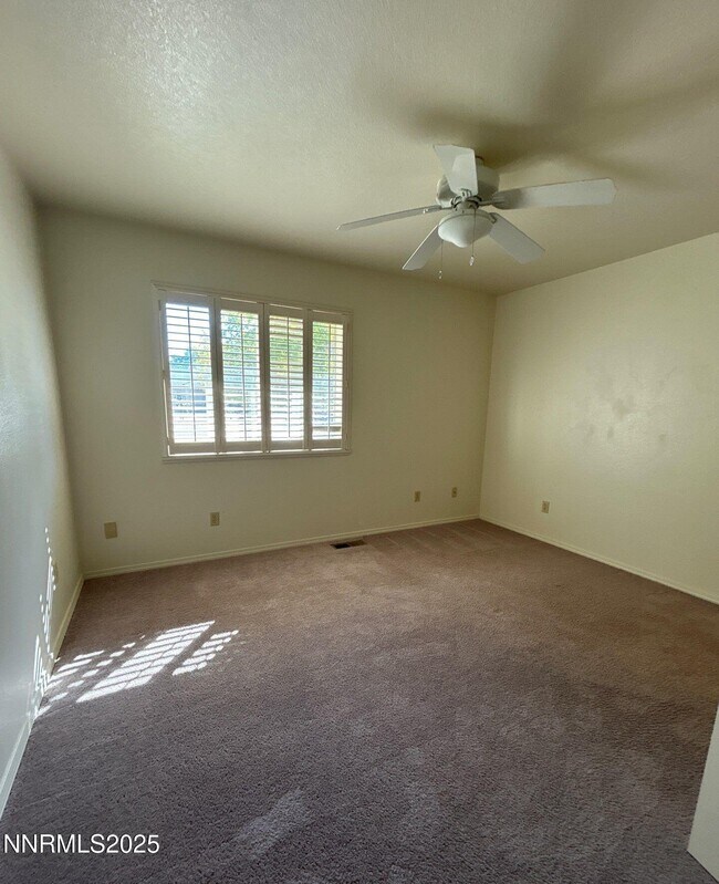 Building Photo - 5390 Vinewood Cir