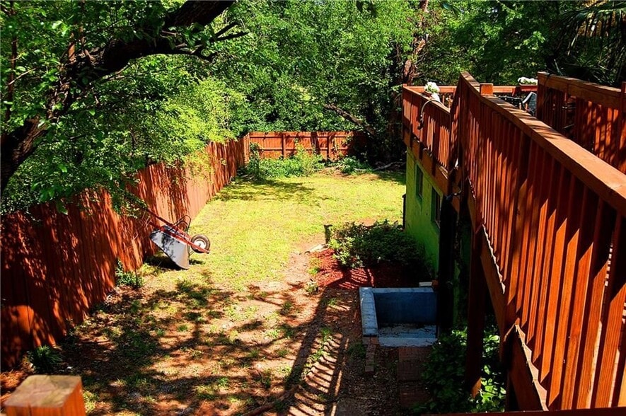 Building Photo - 1228 Grant St SE