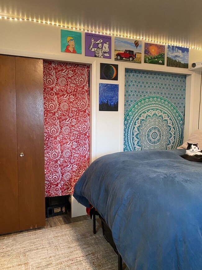 Building Photo - STUDENTS WELCOME! Spacious single-family home in the heart of Ft. Collins!