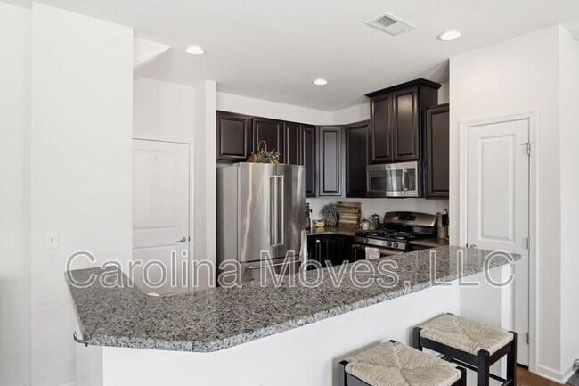 Building Photo - 126 Middleby Way