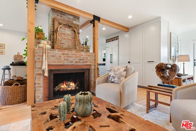 Building Photo - 11314 Homedale St