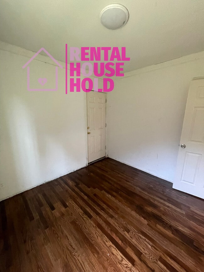 Building Photo - 10575 Beaconsfield St