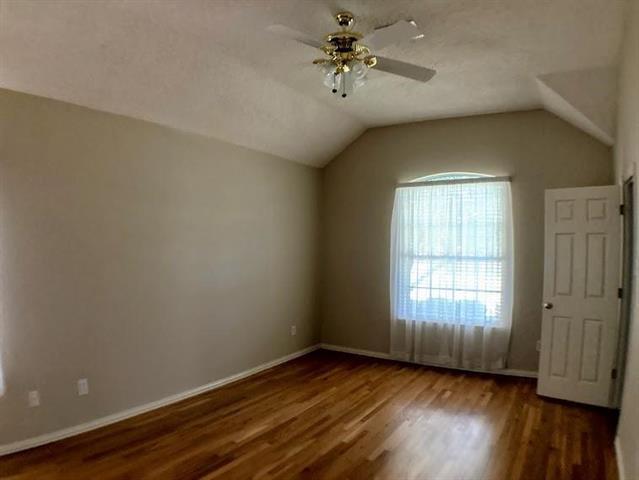 Building Photo - 4806 Redwood Dr