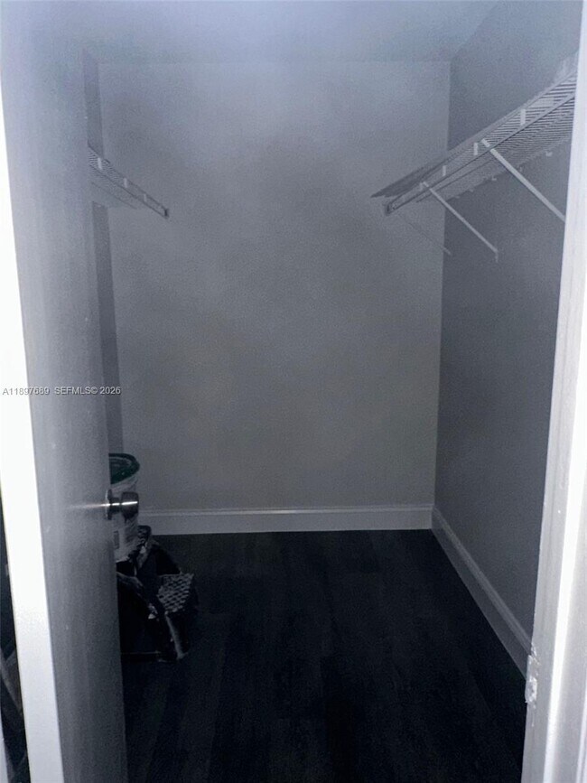 Building Photo - 855 NE 209th St