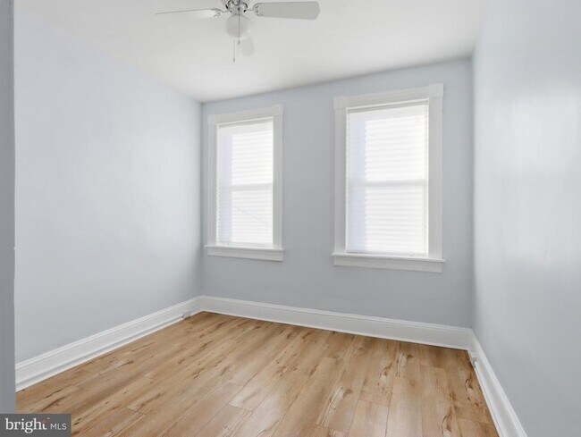 Building Photo - 1724 N Payson St