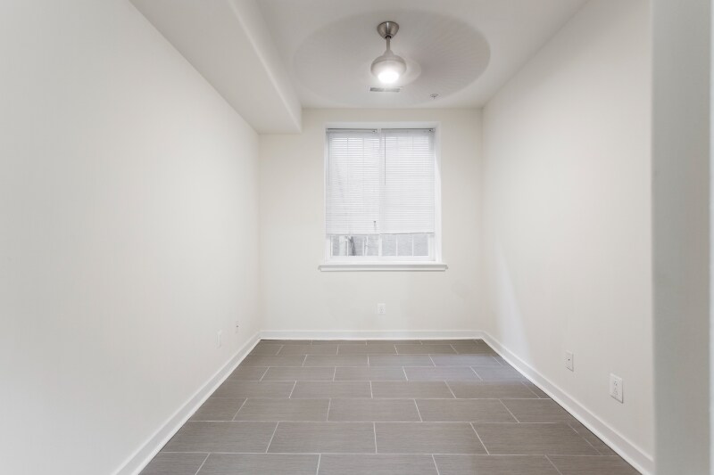 Building Photo - 702 S 20th St