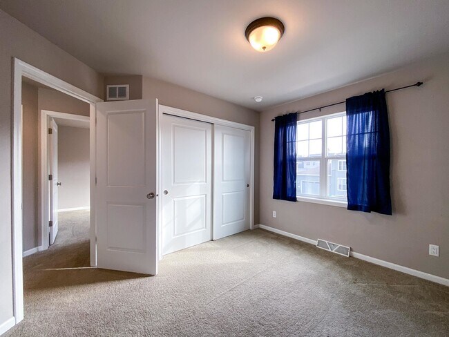 Building Photo - 9626 Sweet Autumn Dr