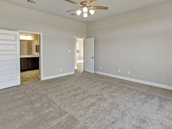 Building Photo - 6634 Waxbill Rd