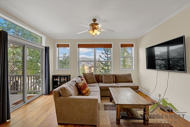 Building Photo - Winter Rental- HOT TUB, Quiet townhome with hot tub and two living areas